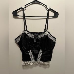 Black cropped tank top